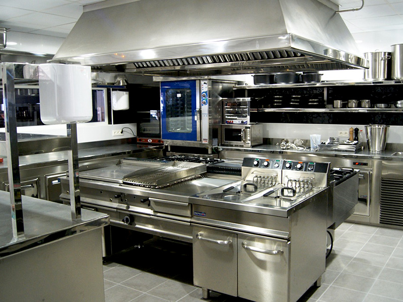 Detalle de componentes electrónicos y mecánicos de maquinaria hostelera